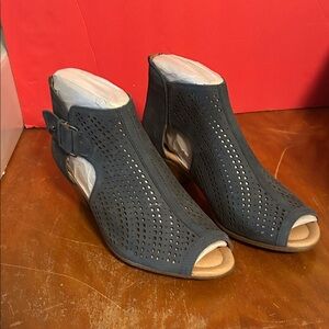 Earth Perforated Peep-Toe Ankle Booties - Dark Blue